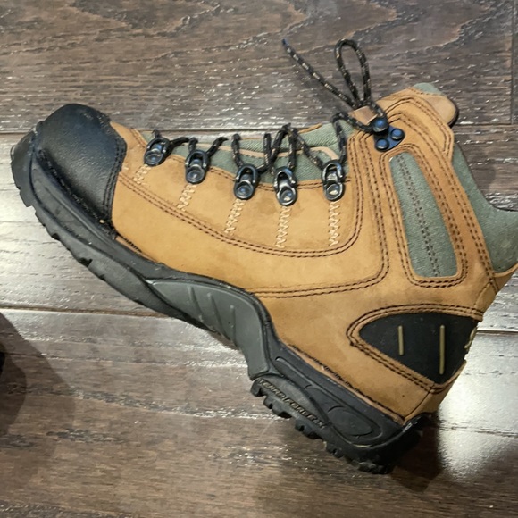 Danner hiking boots - Picture 2 of 13
